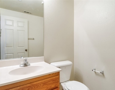 1555 Orange Avenue - Photo Thumbnail 8