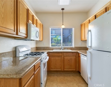 1555 Orange Avenue - Photo Thumbnail 6