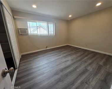335 Abogado Avenue - Photo Thumbnail 24