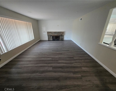 335 Abogado Avenue - Photo Thumbnail 8