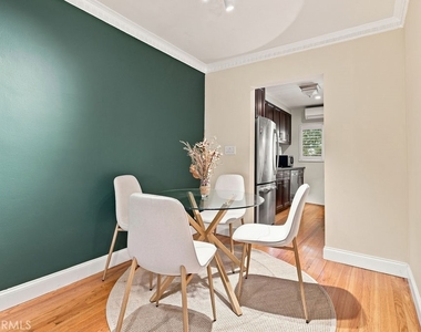 1615 N Laurel Avenue - Photo Thumbnail 8