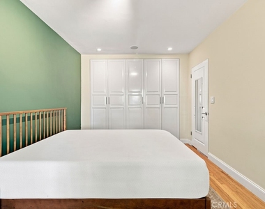 1615 N Laurel Avenue - Photo Thumbnail 16