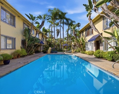 1615 N Laurel Avenue - Photo Thumbnail 21