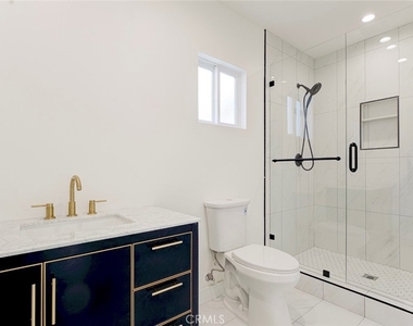 7856 Kyle St - Photo Thumbnail 10