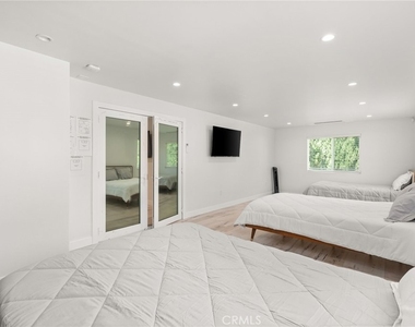 4630 Cedros Avenue - Photo Thumbnail 36