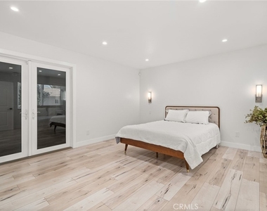 4630 Cedros Avenue - Photo Thumbnail 30