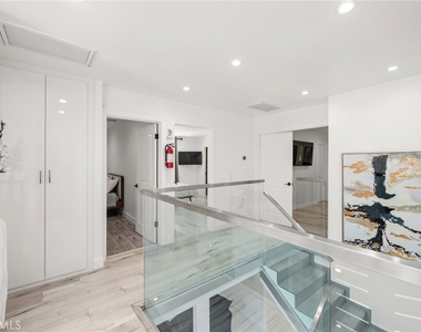 4630 Cedros Avenue - Photo Thumbnail 24