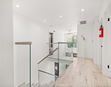 4630 Cedros Avenue - Photo Thumbnail 23