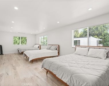 4630 Cedros Avenue - Photo Thumbnail 35