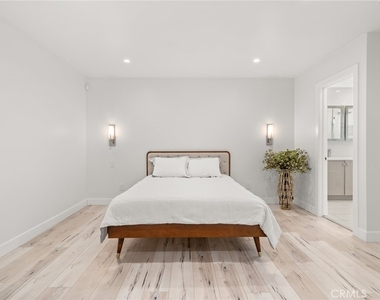 4630 Cedros Avenue - Photo Thumbnail 31