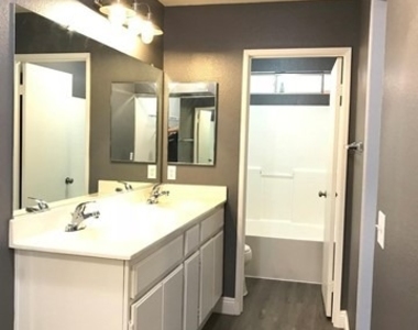 13588 Brynwood - Photo Thumbnail 23