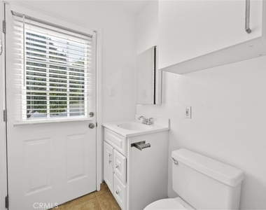 8440 Oakdale Avenue - Photo Thumbnail 20