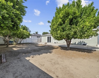 8440 Oakdale Avenue - Photo Thumbnail 14
