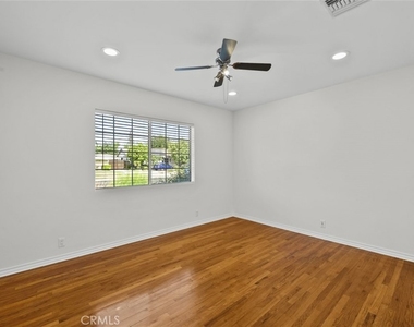 8440 Oakdale Avenue - Photo Thumbnail 26