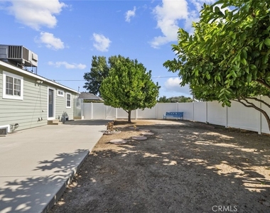 8440 Oakdale Avenue - Photo Thumbnail 16