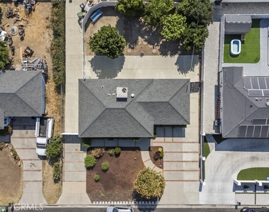 8440 Oakdale Avenue - Photo Thumbnail 3