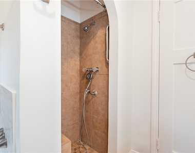 8930 S Hobart Blvd - Photo Thumbnail 13