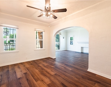 8930 S Hobart Blvd - Photo Thumbnail 5
