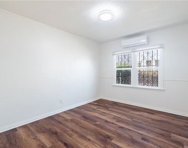 8930 S Hobart Blvd - Photo Thumbnail 25