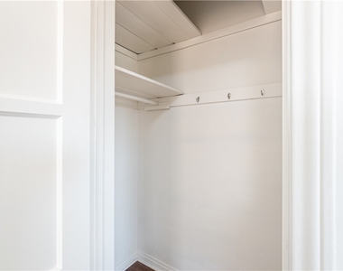 8930 S Hobart Blvd - Photo Thumbnail 16