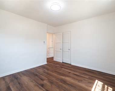 8930 S Hobart Blvd - Photo Thumbnail 15