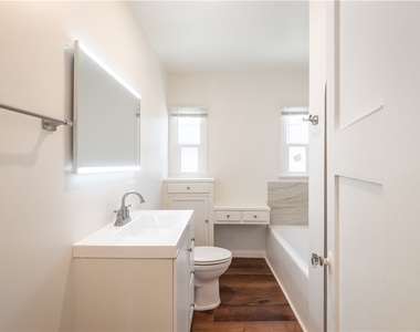 8930 S Hobart Blvd - Photo Thumbnail 11