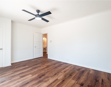 8930 S Hobart Blvd - Photo Thumbnail 24