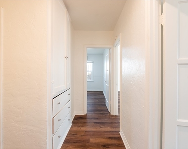 8930 S Hobart Blvd - Photo Thumbnail 22