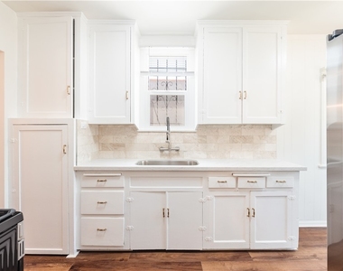 8930 S Hobart Blvd - Photo Thumbnail 7