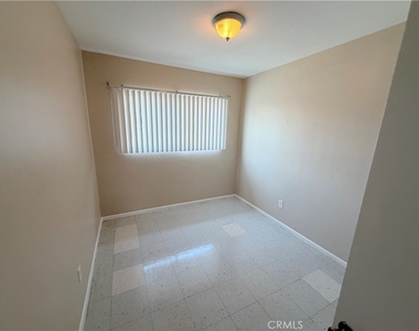 936 W Foothill Boulevard - Photo Thumbnail 2