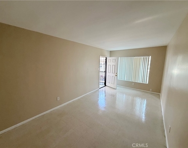 936 W Foothill Boulevard - Photo Thumbnail 6