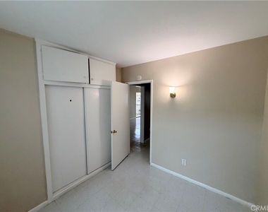 936 W Foothill Boulevard - Photo Thumbnail 4