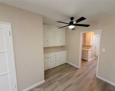 901 N San Gabriel Avenue - Photo Thumbnail 8
