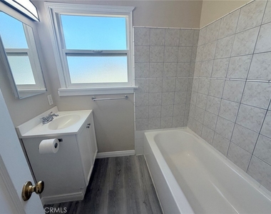 901 N San Gabriel Avenue - Photo Thumbnail 10