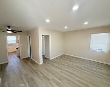 901 N San Gabriel Avenue - Photo Thumbnail 6