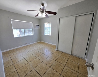 16466 Arrow Boulevard - Photo Thumbnail 6