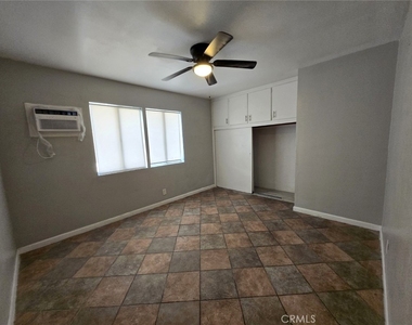 16466 Arrow Boulevard - Photo Thumbnail 11