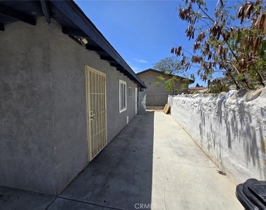 16466 Arrow Boulevard - Photo Thumbnail 16