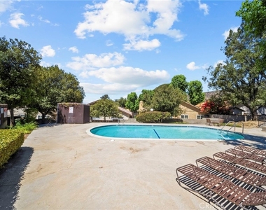 14071 Fenton Lane - Photo Thumbnail 9