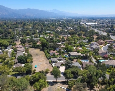 1018 La Presa Drive - Photo Thumbnail 35