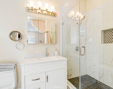 1018 La Presa Drive - Photo Thumbnail 14