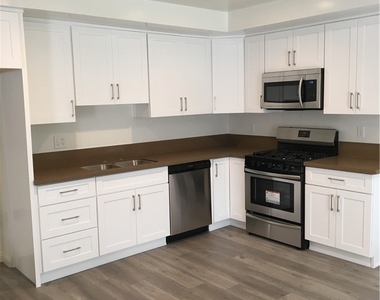 325 N Howard - Photo Thumbnail 2
