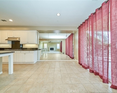 1324 N Macneil Drive - Photo Thumbnail 4