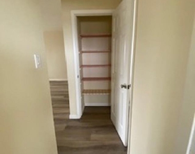 4216 Nevin Ave. - Photo Thumbnail 9