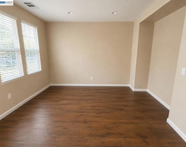 6050 W Branch Rd - Photo Thumbnail 2