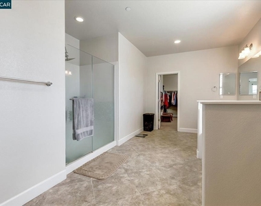 582 Mandevilla Dr - Photo Thumbnail 22