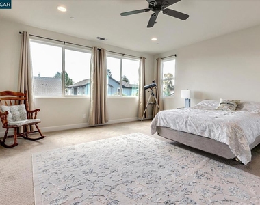 582 Mandevilla Dr - Photo Thumbnail 20