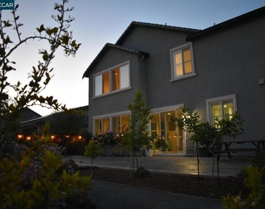 582 Mandevilla Dr - Photo Thumbnail 39