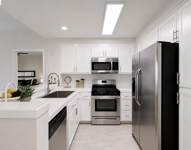 200 Caldecott Ln - Photo Thumbnail 4