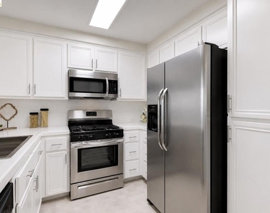 200 Caldecott Ln - Photo Thumbnail 3